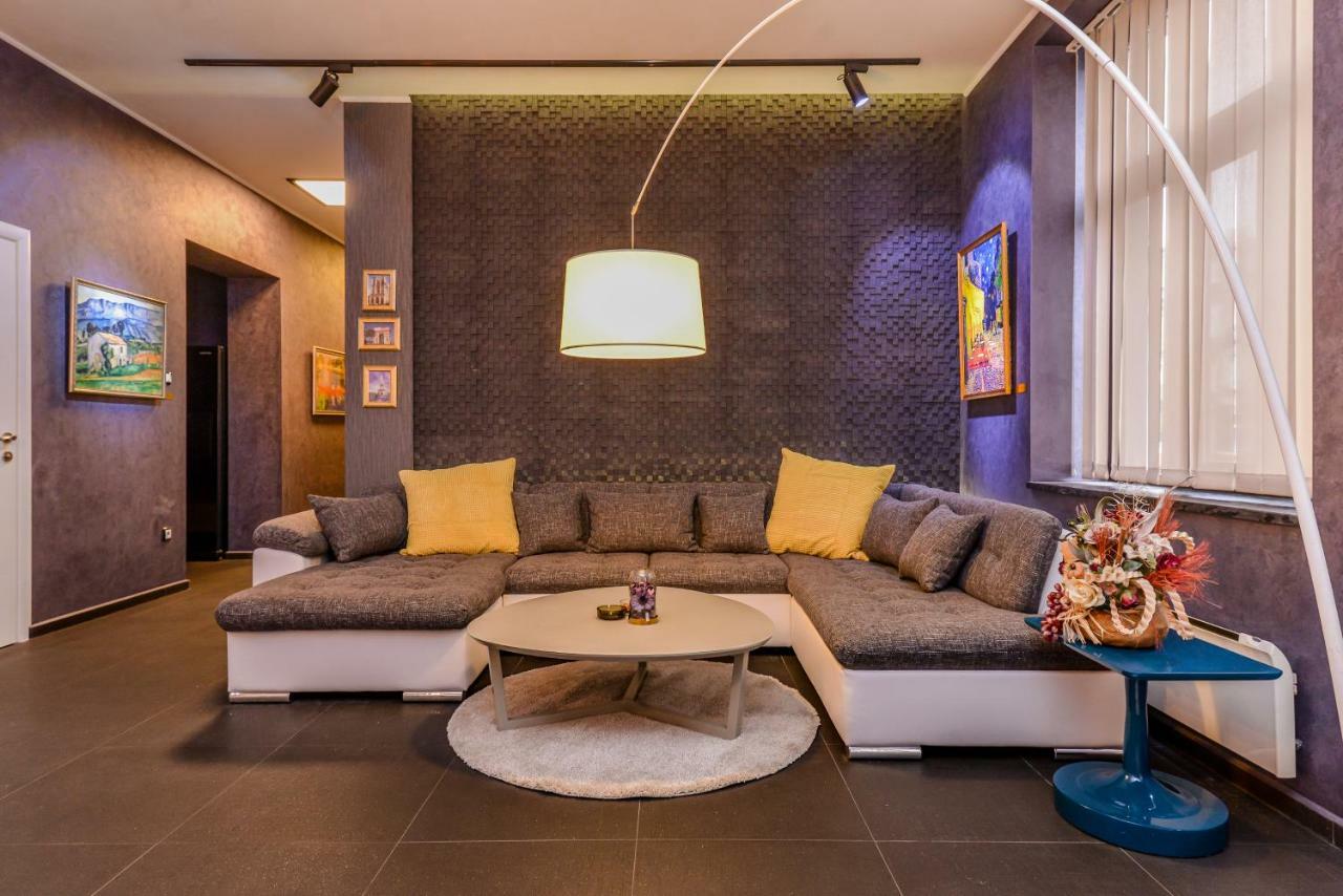 Champs-Élysées Sofia | 2-BDR, 2-BTHR Tsar Simeon Suite Esterno foto