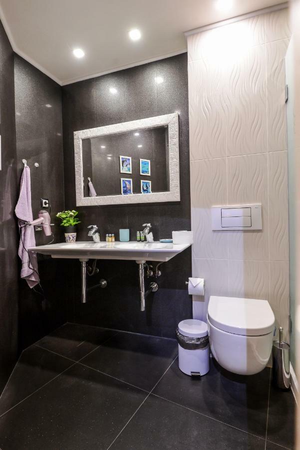 Champs-Élysées Sofia | 2-BDR, 2-BTHR Tsar Simeon Suite Esterno foto